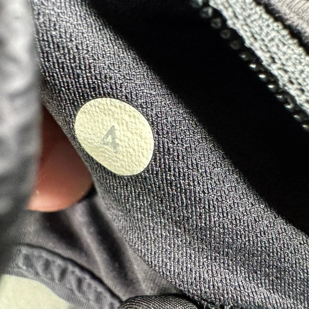 Lululemon‎ Leggings Women 4 Athletica Black Print Crop Yoga Run Hike Lounge